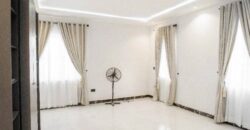 Spacious 3 Bedroom penthouse Apartment in Lekki phase 1