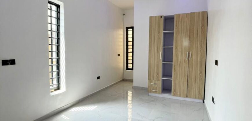 DECENTLY FINISHED CONTEMPORARY STYLE 4 BEDROOM TERRACE DUPLEX IN OLOGOLO