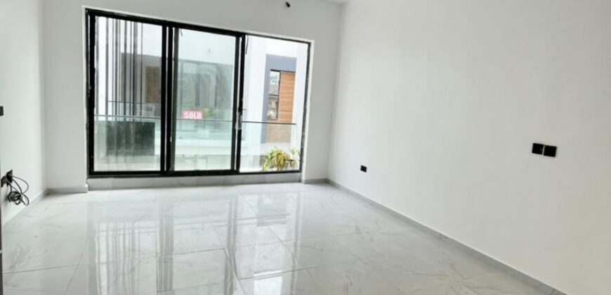 DECENTLY FINISHED CONTEMPORARY STYLE 4 BEDROOM TERRACE DUPLEX IN OLOGOLO