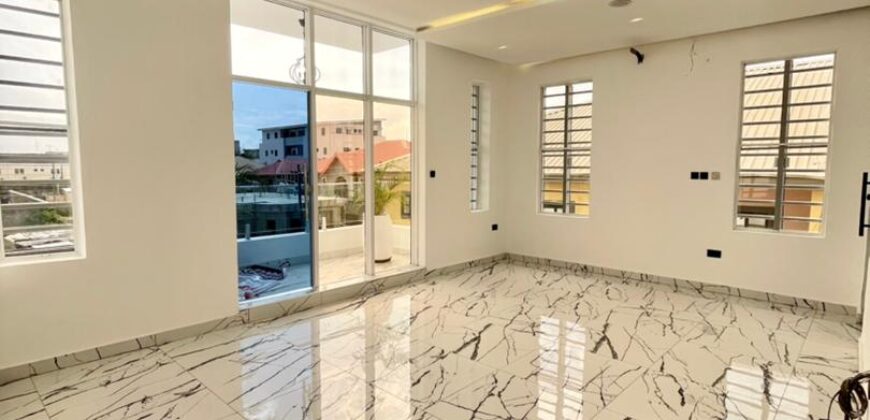 📍LUXURY CONTEMPORARY 5 BEDROOM FULLY DETACHED DUPLEX WITH SWIMMING POOL IN OLOGOLO