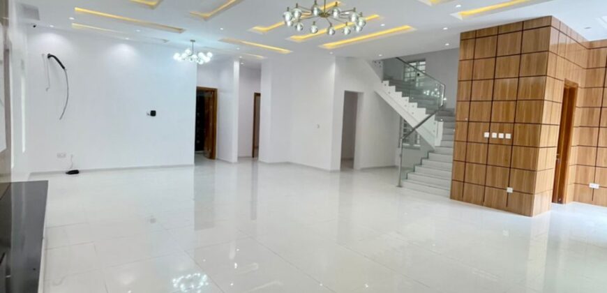 GORGEOUSLY FINISHED SPACIOUS 5 BEDROOM FULLY DETACHED DUPLEX WITH SWIMMING POOL IN LEKKI